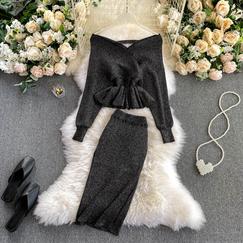 Light Familiar Style Fried Street Suit New Year Female Heart Machine Collarbone Top Knitted Skirt Two Piece Suit