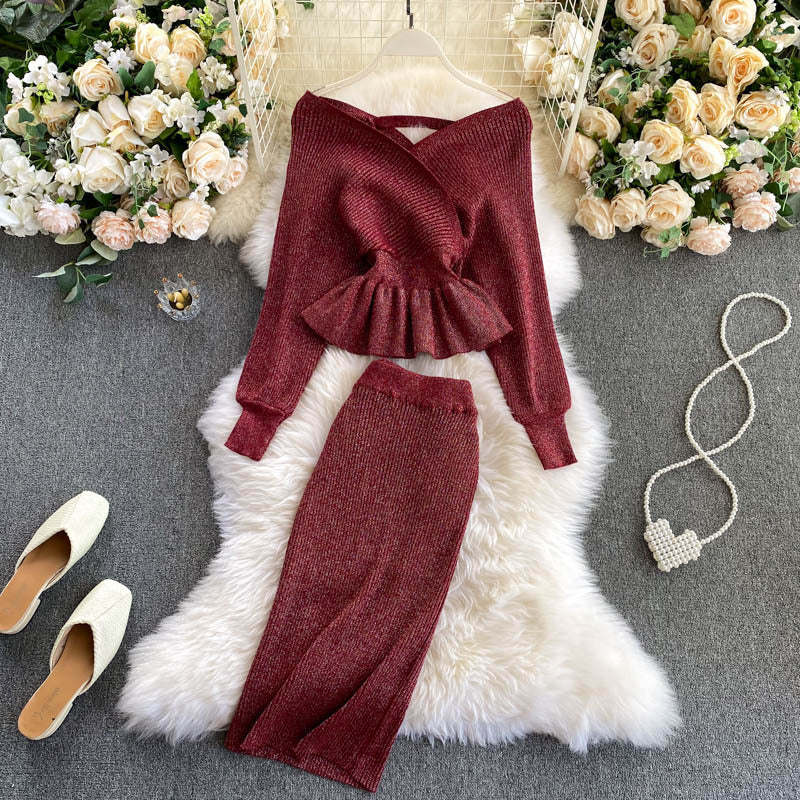 Light Familiar Style Fried Street Suit New Year Female Heart Machine Collarbone Top Knitted Skirt Two Piece Suit